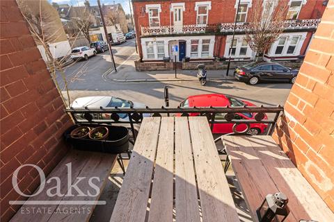 8 Ingatestone Road, London, SE25 4LG
