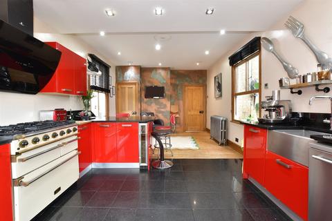 4 bedroom semi-detached house for sale, Honey Lane, Waltham Abbey, Essex