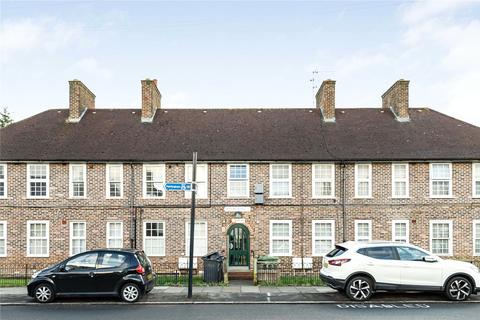 208 Waters Road, London, SE6 1UH