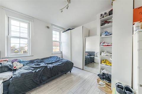 208 Waters Road, London, SE6 1UH