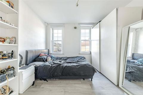 208 Waters Road, London, SE6 1UH