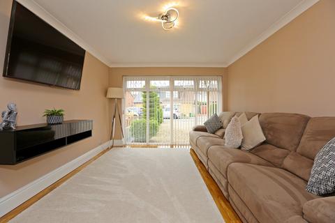 8 Anglesey Close, Tonteg, Pontypridd, CF38 1LY