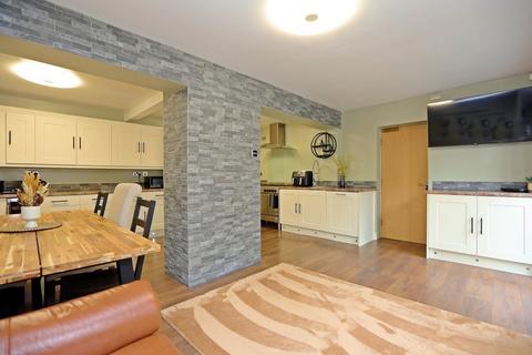 8 Anglesey Close, Tonteg, Pontypridd, CF38 1LY