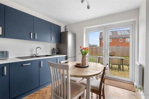 2 bedroom semi-detached house for sale, Wadham Way, Evesham WR11