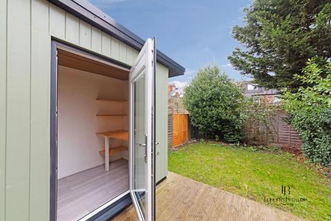 20a Cornwall Gardens, London, NW10 2QX