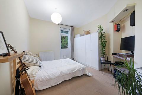 20a Cornwall Gardens, London, NW10 2QX