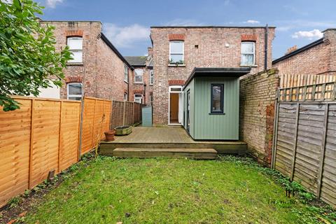 20a Cornwall Gardens, London, NW10 2QX