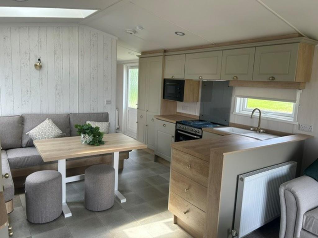 Living Room / Dining Kitchen