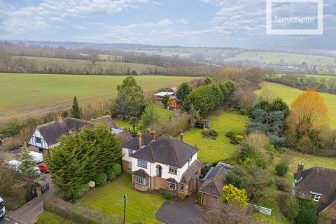 4 bedroom detached house for sale, Hoe Lane, Abridge