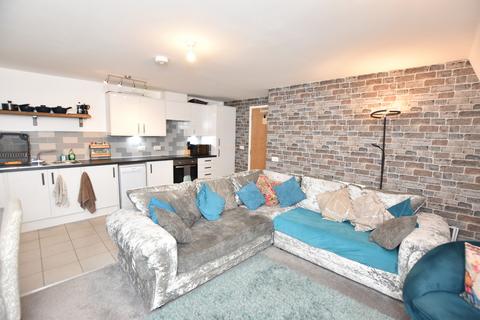 2 bedroom apartment to rent, Canterbury Road, Margate