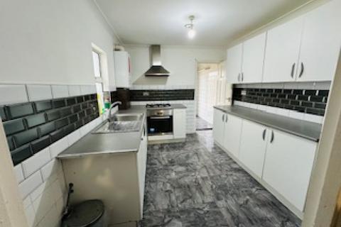 3 bedroom terraced house for sale, Saint Georges Square, Upton Park, London E7