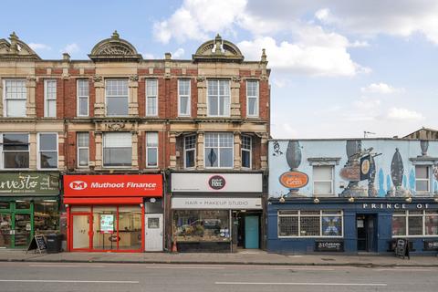 3 bedroom terraced house to rent, Gloucester Road, BRISTOL BS7