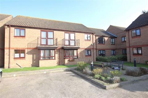 2 bedroom flat for sale, Wash Lane, Clacton on Sea