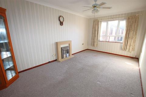 2 bedroom flat for sale, Wash Lane, Clacton on Sea