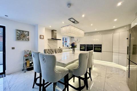 5 bedroom detached house for sale, Harvest Fields Way, Four Oaks, Sutton Coldfield, B75 5TJ