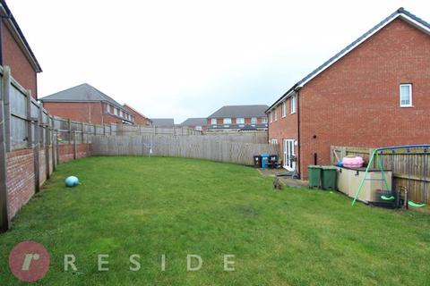 3 bedroom semi-detached house for sale, Hebron Street, Oldham OL2