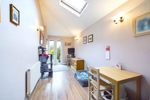 41 Park Avenue, Caterham, CR3 6AH