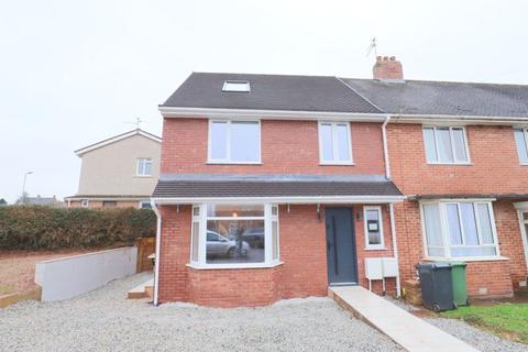 4 bedroom end of terrace house to rent, Masefield Road, Exeter