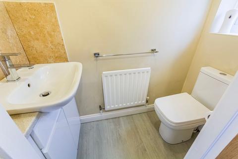 4 bedroom end of terrace house for sale, Wheatsheaf Avenue, Newark, NG24