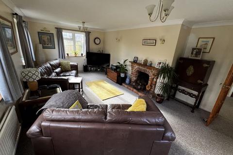 3 bedroom detached house to rent, Vyaunds Cottage, Crundale