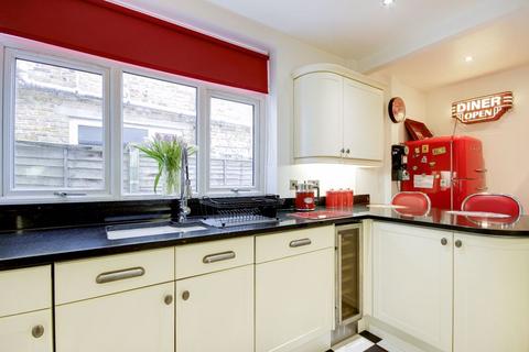 3 bedroom terraced house for sale, Titchfield Road, Enfield