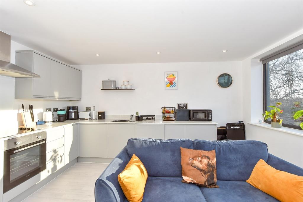 Lounge/Kitchen