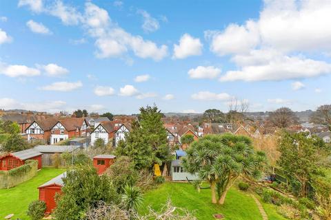 4 bedroom chalet for sale, The Mall, Totland Bay, Isle of Wight