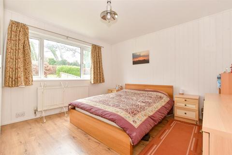4 bedroom chalet for sale, The Mall, Totland Bay, Isle of Wight