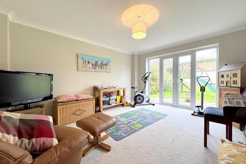 21 Dymott Square, Hilperton, Trowbridge, BA14 7RW