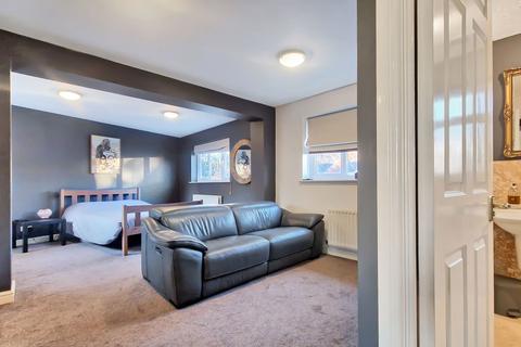 10 Keystone Close, Salford, M6 8EP