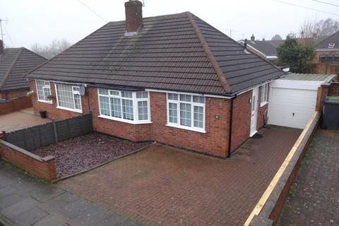 2 bedroom bungalow for sale, Canberra Gardens, Luton, Bedfordshire, LU3