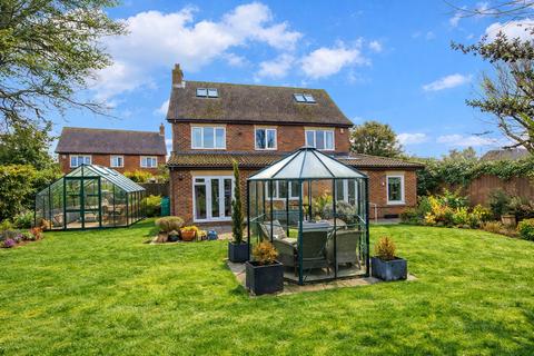undefined, Walnut Acre, Marlborough Place, Toddington, Bedfordshire, LU5