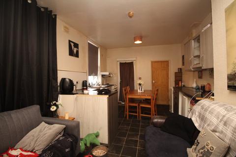 4 bedroom terraced house for sale, Tennyson Avenue, East Yorkshire YO15