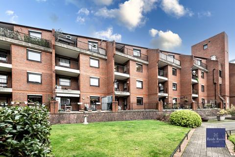 45 Cooper Close, London, SE1 7QU