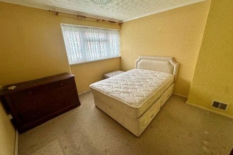 2 bedroom flat for sale, Raglan Way, West Midlands B37