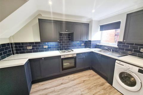 3 bedroom terraced house to rent, Kendal Avenue, Hampshire SO16