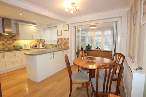 3 bedroom terraced house for sale, Silverfield, Broxbourne EN10