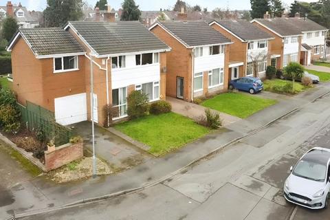 4 bedroom detached house for sale, The Deansway, Kidderminster DY10