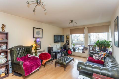 4/2 Constitution Street, Edinburgh, EH6 7BT