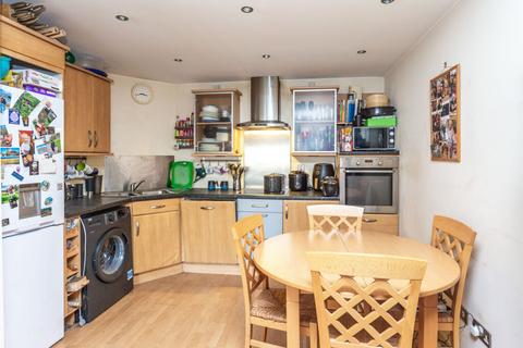 4/2 Constitution Street, Edinburgh, EH6 7BT