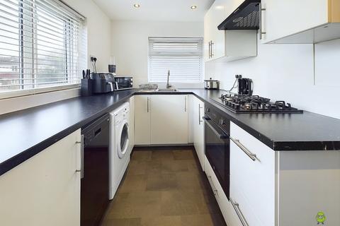 2 bedroom maisonette for sale, 6 Millbrook Avenue, Welling