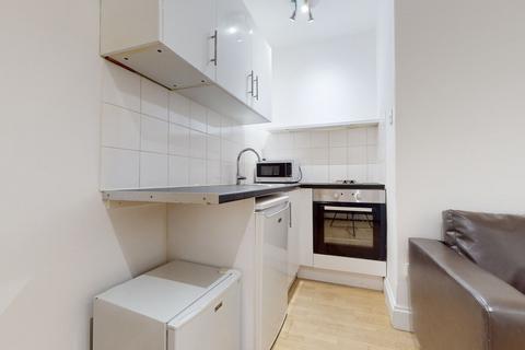 Studio to rent, Finchley Road