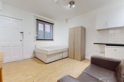 Studio to rent, Finchley Road