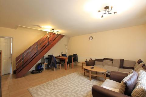 43 Wheatlands, Hounslow, TW5 0SF