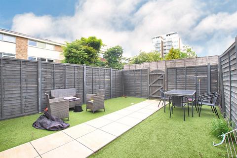 43 Wheatlands, Hounslow, TW5 0SF