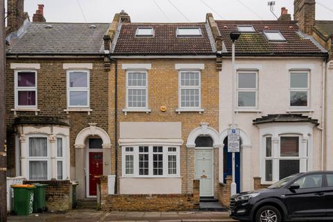 3 bedroom terraced house for sale, Maryland Square, London E15