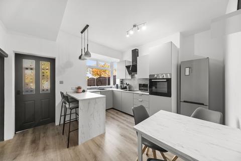 3 bedroom semi-detached house to rent, Haston Lee Avenue, Blackburn, BB1