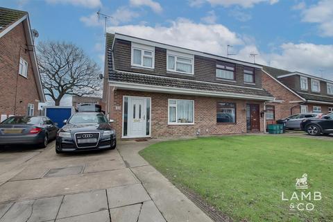 3 bedroom semi-detached house for sale, Becontree Close, Essex CO15