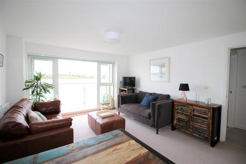 2 bedroom apartment to rent, Aqua, Lifeboat Quay