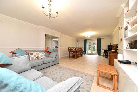 5 bedroom detached house for sale, Dunwich Farm, Stevenage